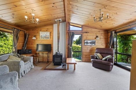 Photo of property in 24 Heuchan Lane, Wanaka, 9305