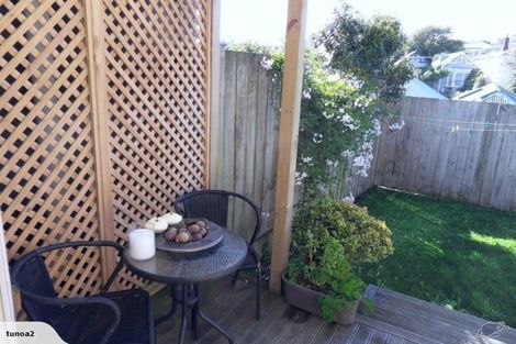 Photo of property in 21 Wright Street, Mount Cook, Wellington, 6021