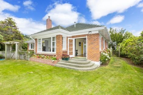 Photo of property in 14 Mangaroa Hill Road, Maoribank, Upper Hutt, 5018