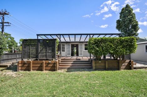 Photo of property in 17 Rimu Street, New Lynn, Auckland, 0600