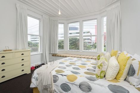 Photo of property in 132 Tinakori Road, Thorndon, Wellington, 6011