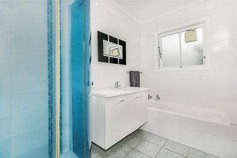 Photo of property in 1/60 Racecourse Road, Waiuku, 2123