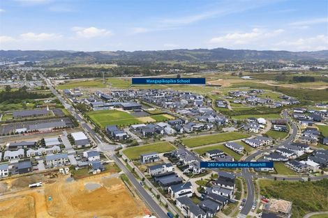 Photo of property in 240 Park Estate Road, Rosehill, Papakura, 2113