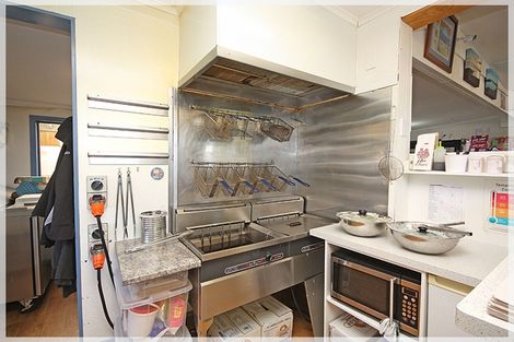 Photo of property in 5 Ripa Street, Tangimoana, 4822