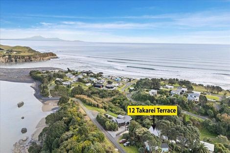 Photo of property in 12 Takarei Terrace, Mokau, 4376