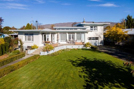 Photo of property in 35 Mount Cook Road, Fairlie, 7925
