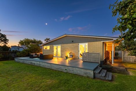Photo of property in 49 Donovan Road, Paraparaumu Beach, Paraparaumu, 5032