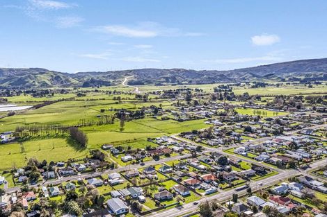 Photo of property in 8 Ormond Street, Woodville, 4920