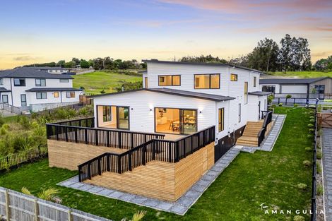 Photo of property in 15 Katote Avenue, Swanson, Auckland, 0614