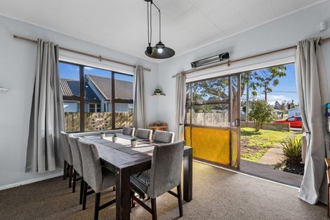 Photo of property in 18 Corlett Street, Utuhina, Rotorua, 3015