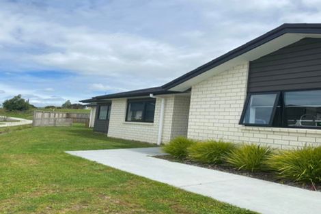 Photo of property in 2/7 Maggie Place, Chartwell, Hamilton, 3281