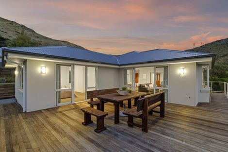 Photo of property in 77 Avoca Valley Road, Heathcote Valley, Christchurch, 8022