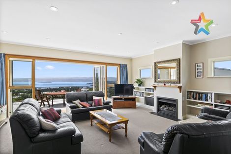 Photo of property in 43 Ponsonby Road, Karori, Wellington, 6012