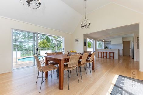 Photo of property in 30 Riverland Road, Kumeu, 0892