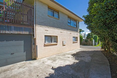Photo of property in 44 Lee Street, Te Puke, 3119
