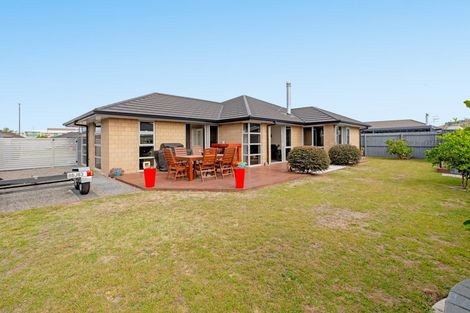 Photo of property in 20 Rainey Crescent, Papamoa Beach, Papamoa, 3118