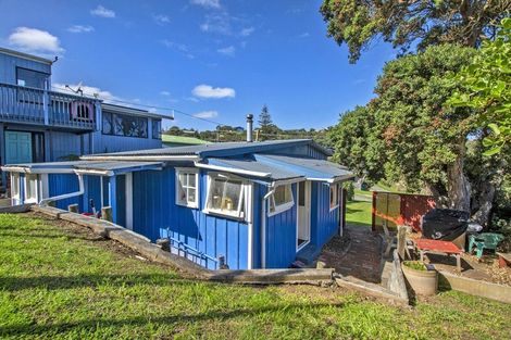 Photo of property in 53 Sea View Road, Baylys Beach, Dargaville, 0377