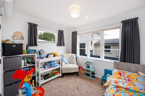 Photo of property in 3 Wincanton Place, Awapuni, Palmerston North, 4412