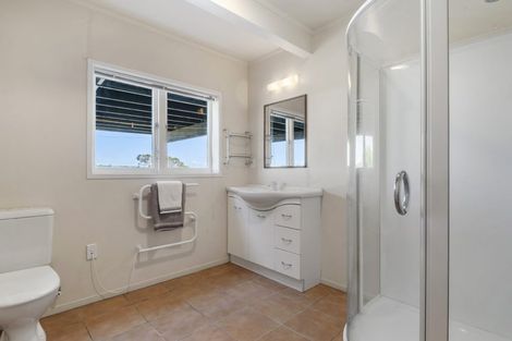 Photo of property in 27 Valley View Road, Glenfield, Auckland, 0629