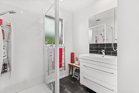 Photo of property in 199 Don Buck Road, Massey, Auckland, 0614