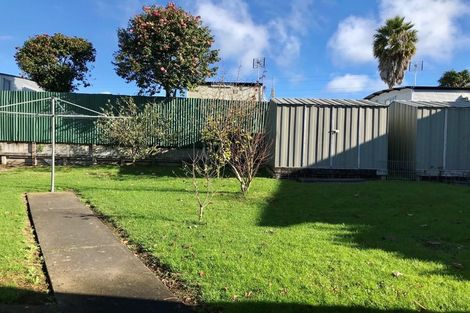 Photo of property in 9 Rountree Place, Conifer Grove, Takanini, 2112