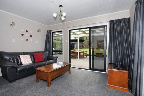 Photo of property in 36 Wanganui Road, Marton, 4710