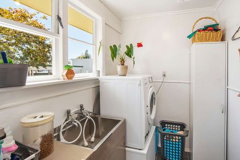 Photo of property in 166 Highbury Avenue, Highbury, Palmerston North, 4412