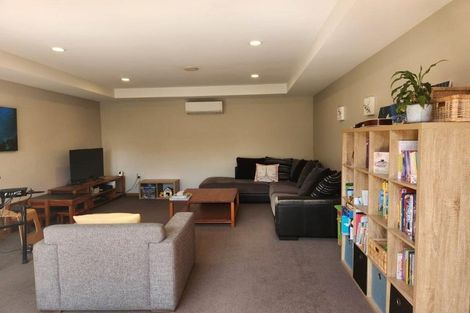 Photo of property in 1 Burrows Place, Ilam, Christchurch, 8041