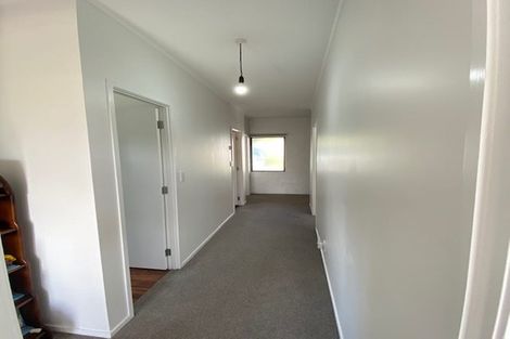 Photo of property in 2/21 Scarboro Terrace, Murrays Bay, Auckland, 0630