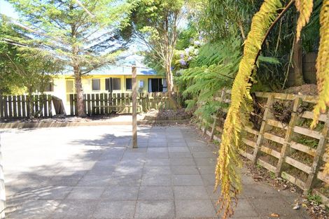 Photo of property in 21 Ladbrooke Drive, Newlands, Wellington, 6037