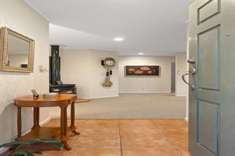 Photo of property in 14 Sunhill Road, Sunnyvale, Auckland, 0612