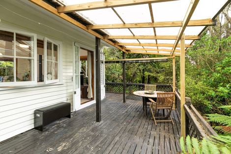 Photo of property in 332 Huia Road, Titirangi, Auckland, 0604