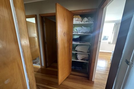 Photo of property in 35 Brassey Street, Waverley, 4510