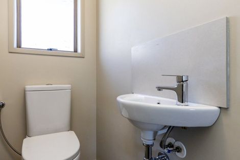 Photo of property in 7 Kathleen Place, Rainbow Point, Taupo, 3330
