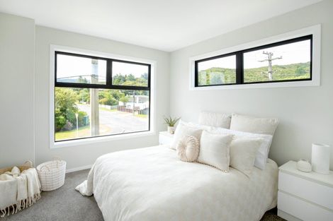 Photo of property in 4 Reading Street, Wainuiomata, Lower Hutt, 5014