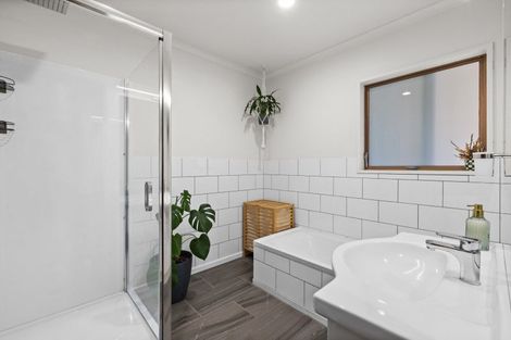 Photo of property in 47 Westminster Avenue, Tamatea, Napier, 4112