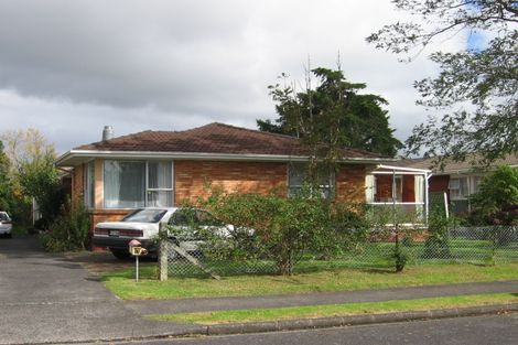 Photo of property in 2/15 Poinsettia Place, Henderson, Auckland, 0610