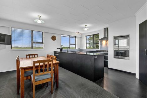 Photo of property in 302 Otaraoa Road, Motunui, Waitara, 4383