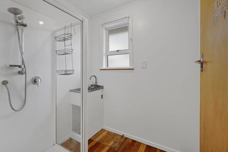 Photo of property in 12 Nikau Street, Inglewood, 4330