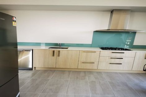 Photo of property in 1 Folkes Lane, New Lynn, Auckland, 0600