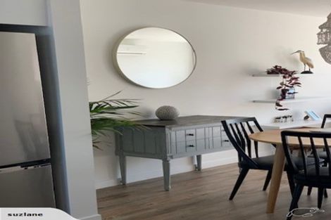 Photo of property in 2u2 Stone Street, Miramar, Wellington, 6022