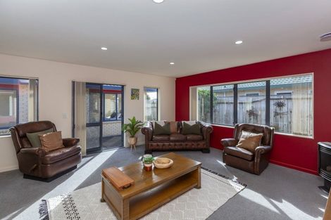 Photo of property in 22 Rifleman Lane, Paraparaumu Beach, Paraparaumu, 5032