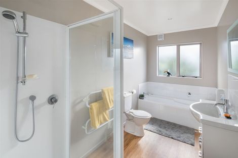 Photo of property in 15 Birch Street, Johnsonville, Wellington, 6037