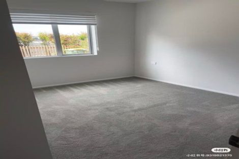 Photo of property in 17a Deuxberry Avenue, Northcote, Auckland, 0627