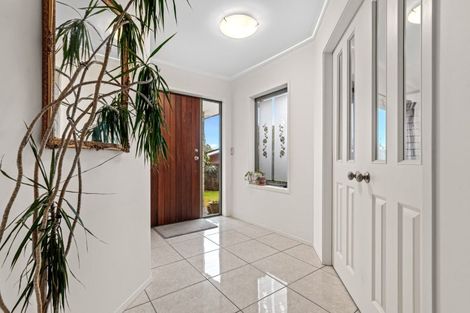 Photo of property in 13a Chevron Drive, Bellevue, Tauranga, 3110