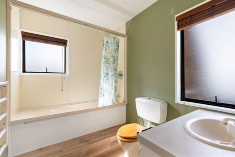 Photo of property in 60b Wynyard Crescent, Fernhill, Queenstown, 9300