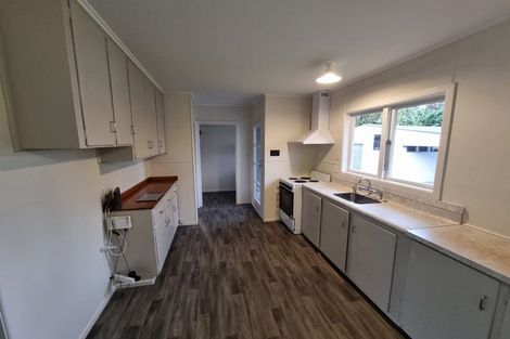 Photo of property in 6 Hereford Street, Te Atatu Peninsula, Auckland, 0610