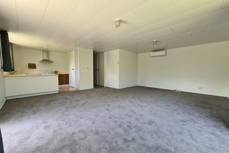 Photo of property in 9 Kirrie Avenue, Te Atatu South, Auckland, 0610