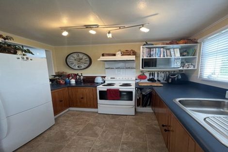 Photo of property in 40 Beaumaris Crescent, Ascot Park, Porirua, 5024