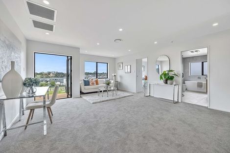 Photo of property in 70 Kaipara Portage Road, Riverhead, 0820